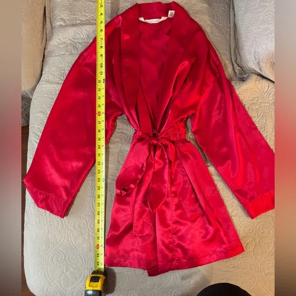 Victoria's Secret Vibrant Red Satin Silky Robe Size Small - Picture 5 of 9